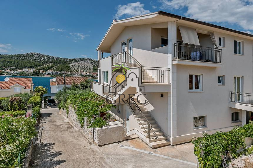 Croatia, Middle Dalmatia,  - House, for sale