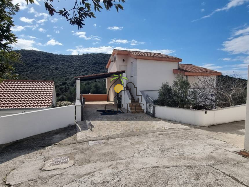 Croatia, Island of Ciovo,  - House, for sale