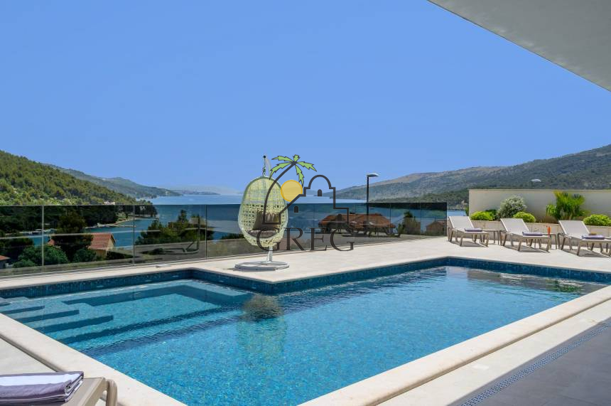 Croatia, Middle Dalmatia,  - House, for sale