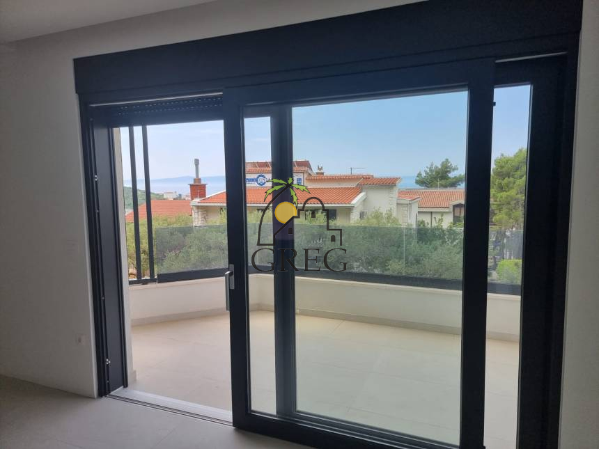 Croatia, Middle Dalmatia, Promajna - Apartment, for sale