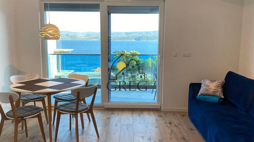 Croatia, Middle Dalmatia, Omis - Apartment, for sale