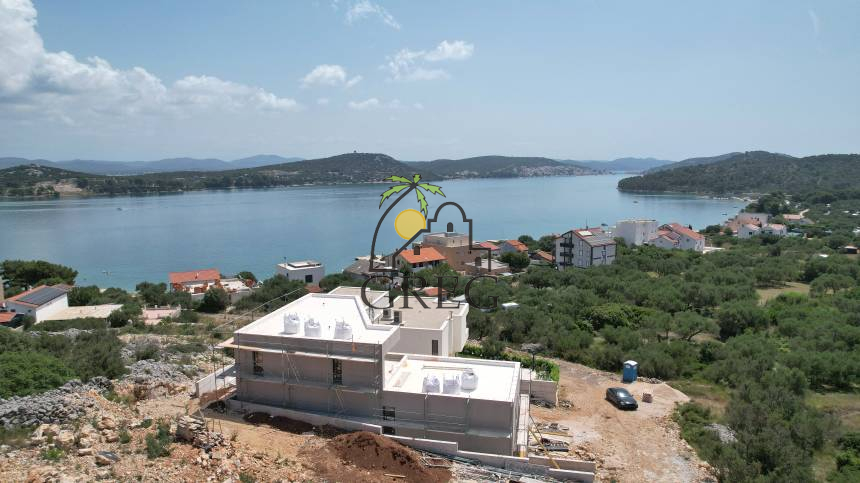 Croatia, Island of Murter,  - House, for sale