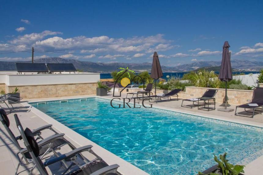 Croatia, Island of Ciovo,  - House, for sale