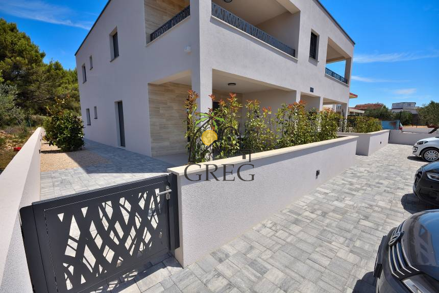 Croatia, North Dalmatia, Vodice - Apartment, for sale